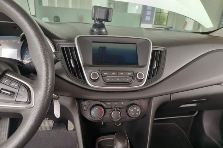 Used Chevrolet Cavalier 2019 320 Automatic Xinyue Edition Audio And AC Panel