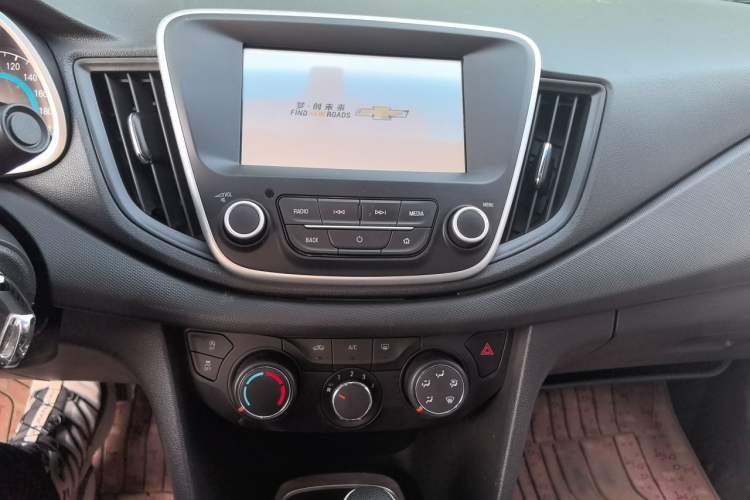 Used Chevrolet Cavalier 2019 320 Automatic Xinyue Edition Audio And AC Panel