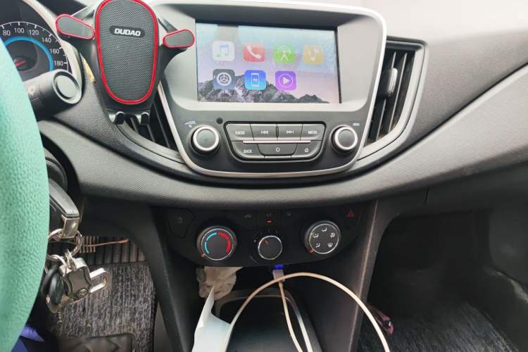 Used Chevrolet Cavalier 2019 320 Manual Xinyue Edition Audio And AC Panel