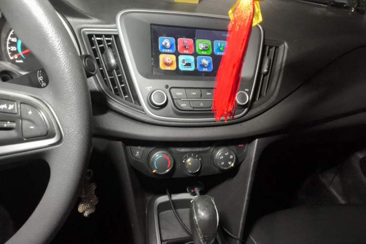 Used Chevrolet Cavalier 2019 320 Automatic Xinyue Edition Audio And AC Panel