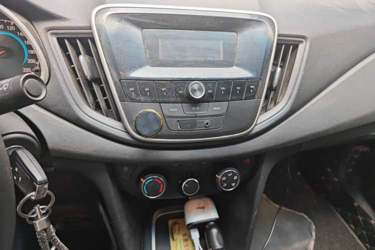 Used Chevrolet Cavalier 2019 320 Manual Enjoyment Edition Audio And AC Panel