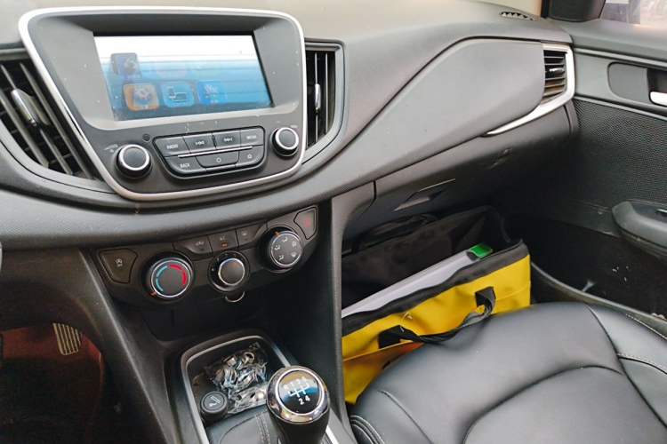 Used Chevrolet Cavalier 2019 320 Manual Enjoyment Edition Audio And AC Panel
