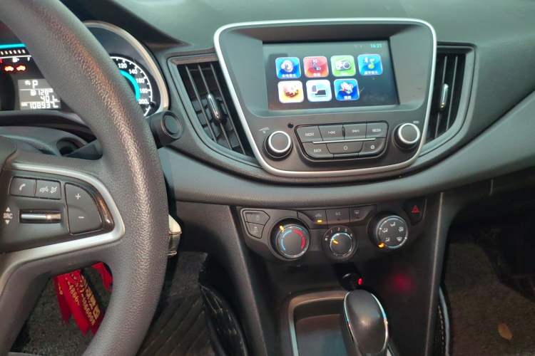 Used Chevrolet Cavalier 2019 320 Automatic Xinyue Edition Audio And AC Panel