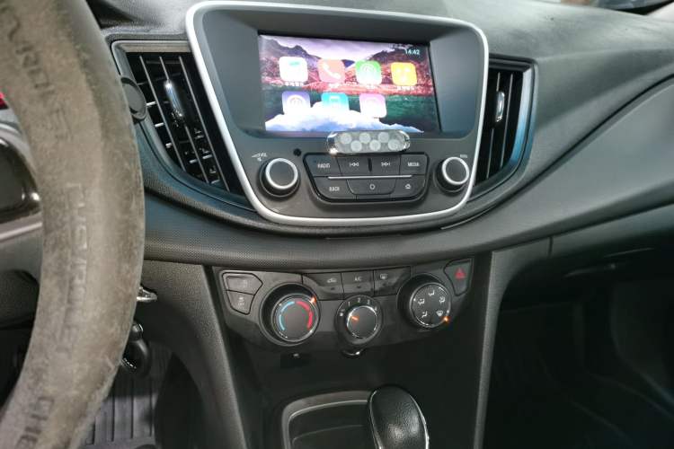 Used Chevrolet Cavalier 2019 320 Automatic Xinyue Edition Audio And AC Panel