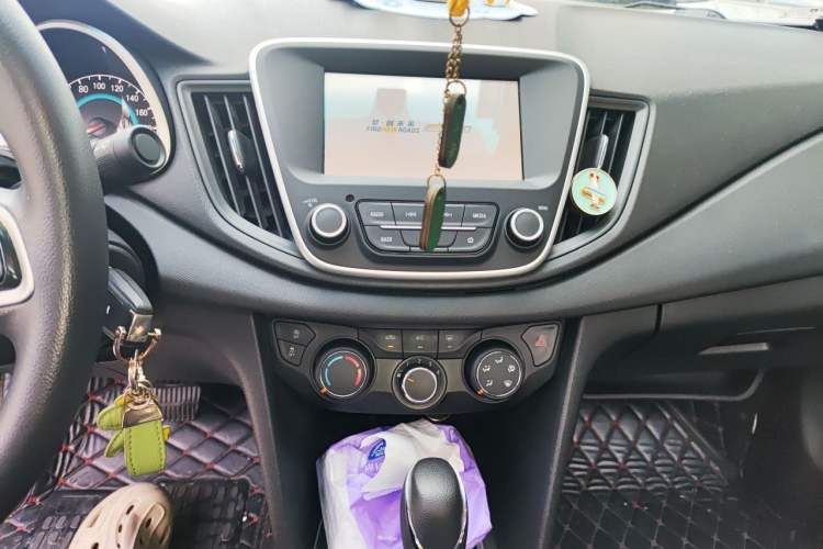 Used Chevrolet Cavalier 2019 320 Automatic Xinyue Edition Audio And AC Panel