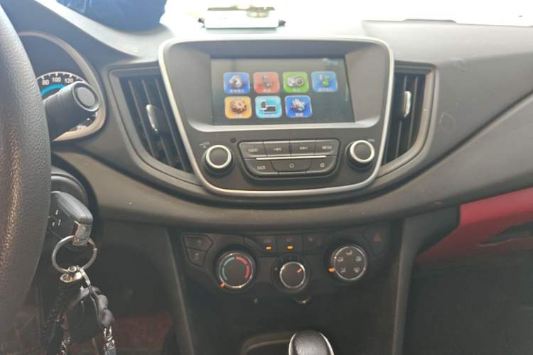 Used Chevrolet Cavalier 2019 320 Automatic Xinyue Edition Audio And AC Panel