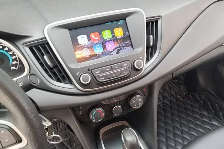 Used Chevrolet Cavalier 2019 320 Automatic Xinyue Edition Audio And AC Panel