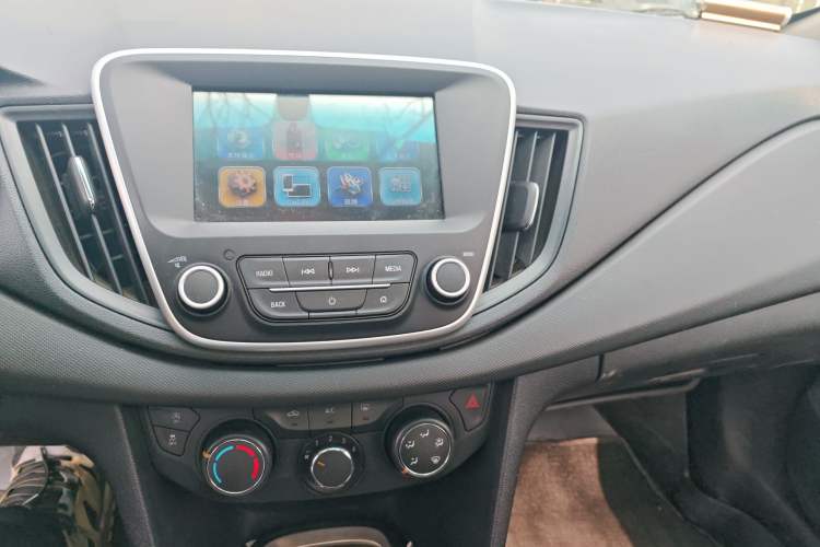 Used Chevrolet Cavalier 2019 320 Automatic Xinyue Edition Audio And AC Panel