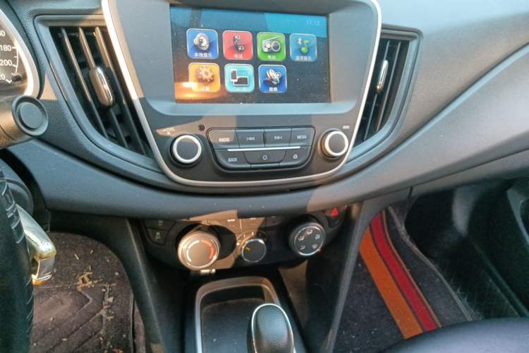 Used Chevrolet Cavalier 2019 320 Automatic Xinyue Edition Audio And AC Panel