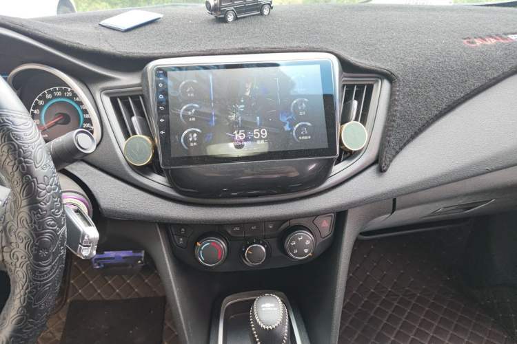 Used Chevrolet Cavalier 2019 320 Automatic Xinyue Edition Audio And AC Panel