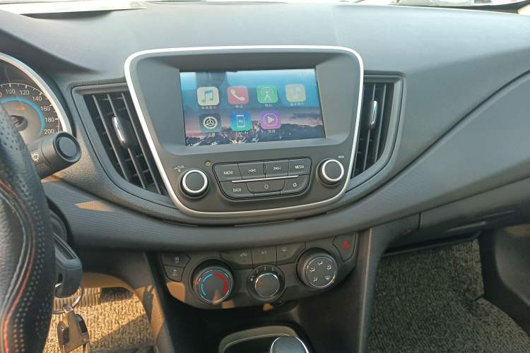 Used Chevrolet Cavalier 2019 320 Automatic Xinyue Edition Audio And AC Panel