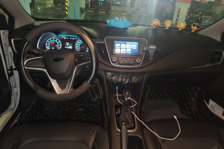 Used Chevrolet Cavalier 2019 320 Automatic Xinyue Edition Center Console