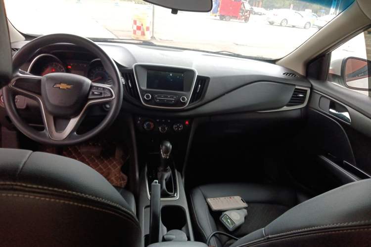 Used Chevrolet Cavalier 2019 320 Automatic Xinyue Edition Center Console