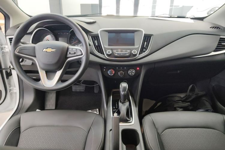 Used Chevrolet Cavalier 2019 320 Automatic Xinyue Edition Center Console