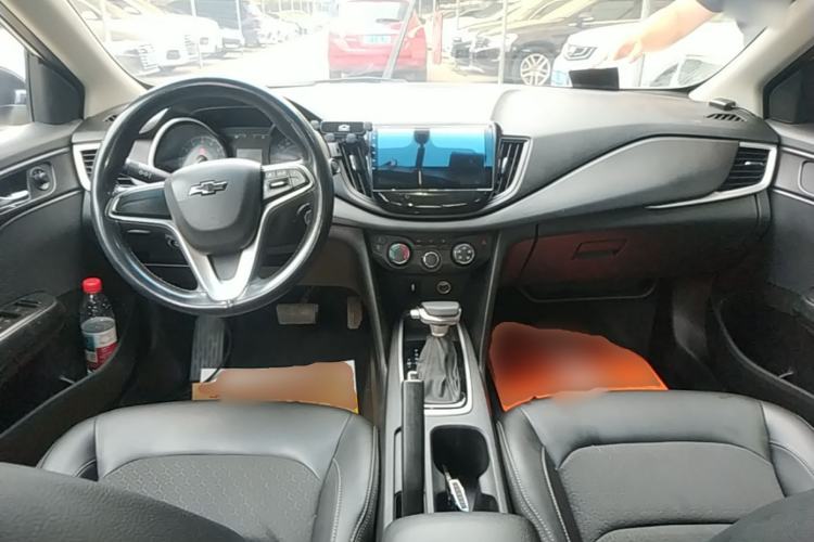 Used Chevrolet Cavalier 2019 320 Automatic Xinyue Edition Center Console