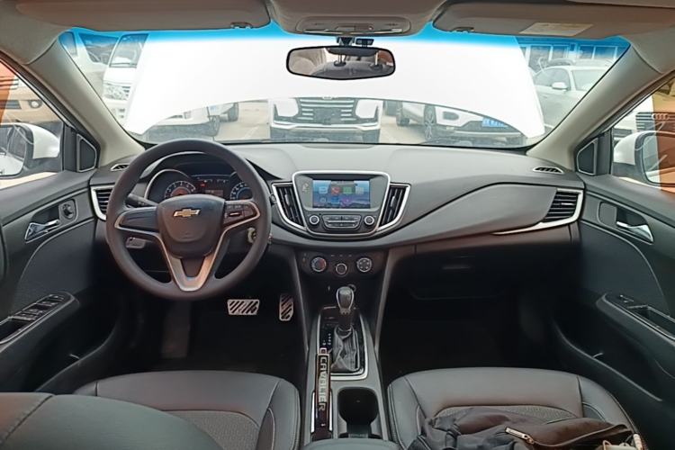 Used Chevrolet Cavalier 2019 320 Automatic Xinyue Edition Center Console