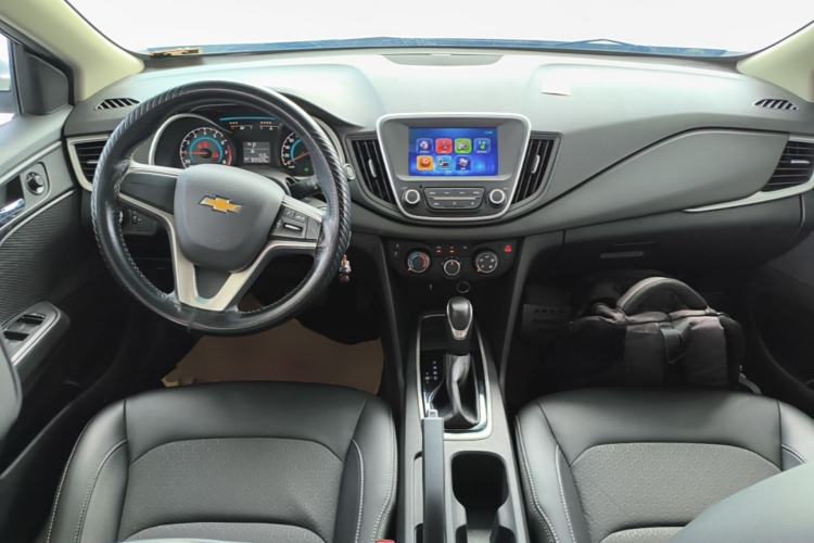 Used Chevrolet Cavalier 2019 320 Automatic Xinyue Edition Center Console