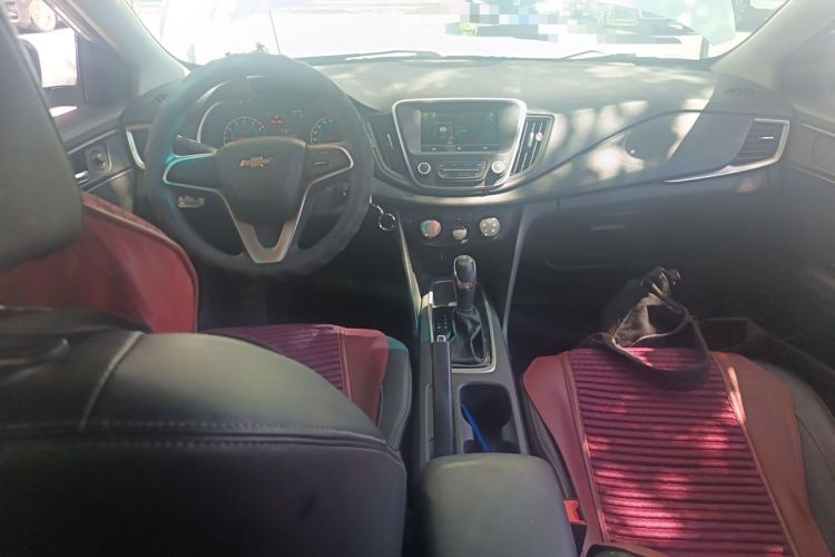 Used Chevrolet Cavalier 2019 320 Automatic Xinyue Edition Center Console