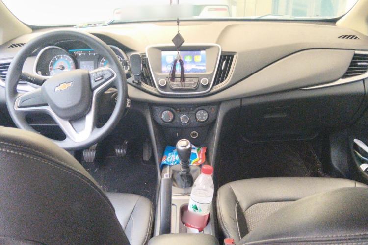 Used Chevrolet Cavalier 2019 320 Manual Xinyue Edition Center Console