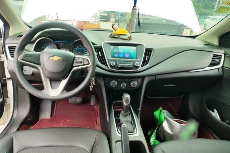 Used Chevrolet Cavalier 2019 320 Automatic Xinyue Edition Center Console