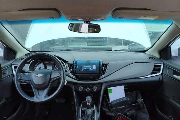 Used Chevrolet Cavalier 2019 320 Automatic Enjoyment Edition Center Console