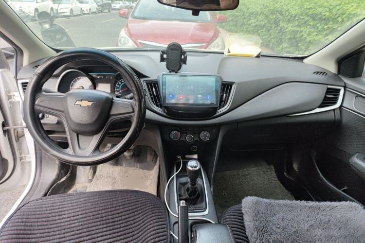 Used Chevrolet Cavalier 2019 320 Manual Enjoyment Edition Center Console