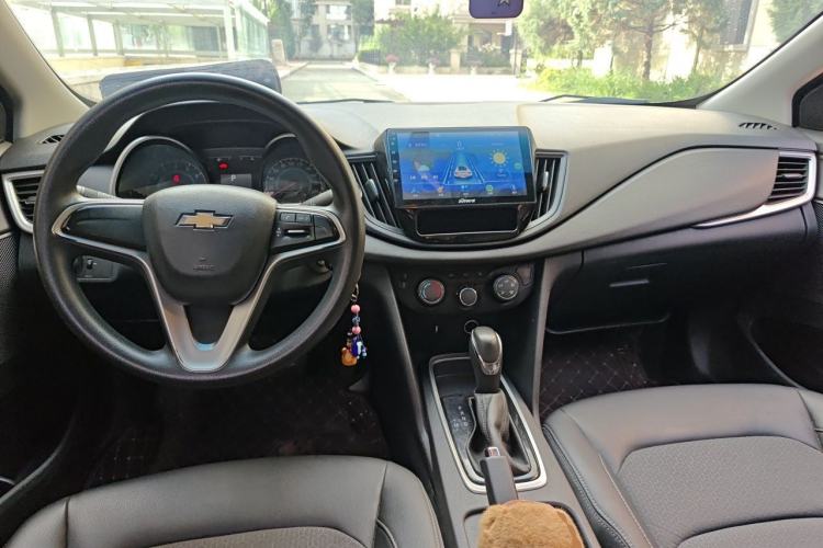 Used Chevrolet Cavalier 2019 320 Automatic Xinyue Edition Center Console