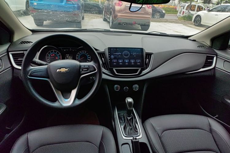 Used Chevrolet Cavalier 2019 320 Automatic Xinyue Edition Center Console