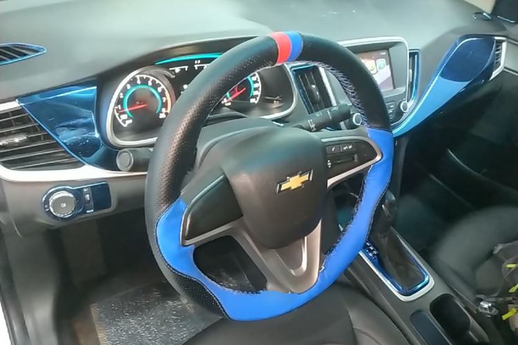 Used Chevrolet Cavalier 2019 320 Automatic Xinyue Edition Center Console