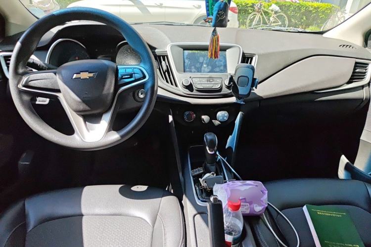 Used Chevrolet Cavalier 2019 320 Automatic Xinyue Edition Center Console