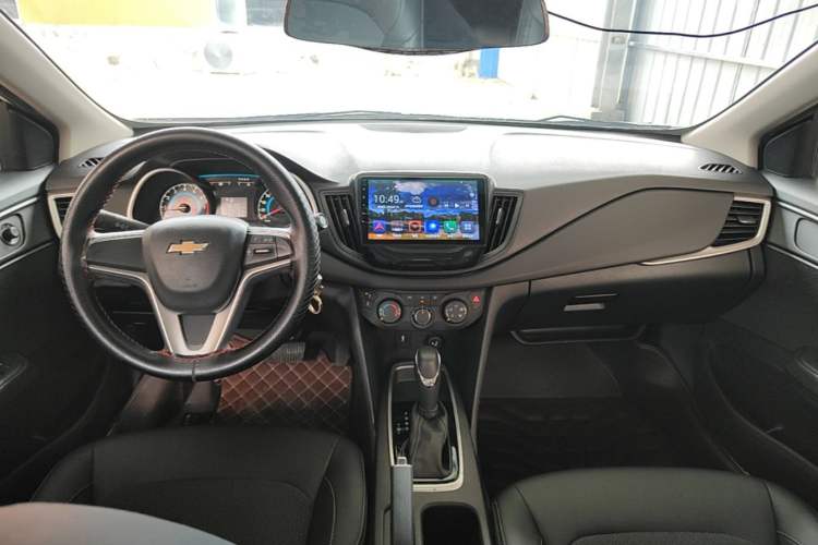 Used Chevrolet Cavalier 2019 320 Automatic Xinyue Edition Center Console
