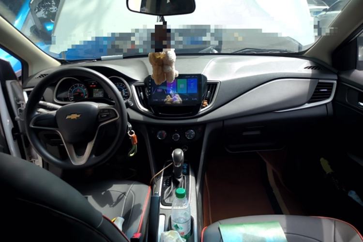 Used Chevrolet Cavalier 2019 320 Automatic Xinyue Edition Center Console