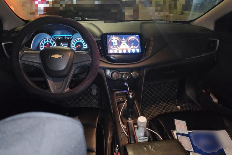 Used Chevrolet Cavalier 2019 320 Manual Enjoyment Edition Center Console