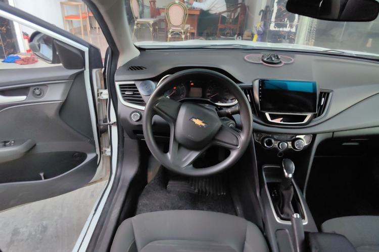 Used Chevrolet Cavalier 2019 320 Automatic Enjoyment with Sunroof Center Console