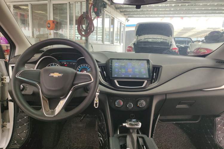 Used Chevrolet Cavalier 2019 320 Automatic Enjoyment with Sunroof Center Console