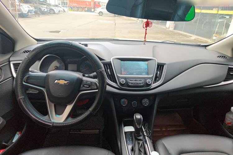 Used Chevrolet Cavalier 2019 320 Automatic Xinyue Edition Center Console