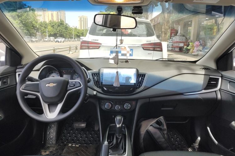 Used Chevrolet Cavalier 2019 320 Automatic Xinyue Edition Center Console