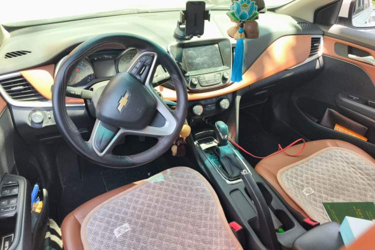 Used Chevrolet Cavalier 2019 320 Automatic Xinshang Edition Center Console