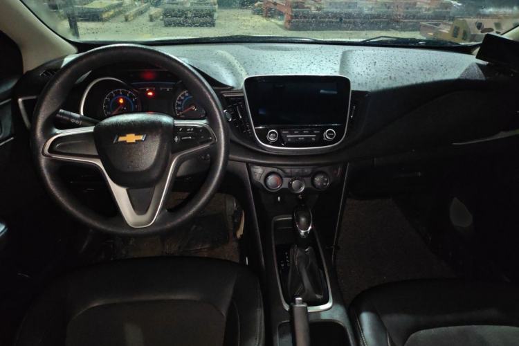 Used Chevrolet Cavalier 2019 320 Automatic Enjoyment Edition Center Console