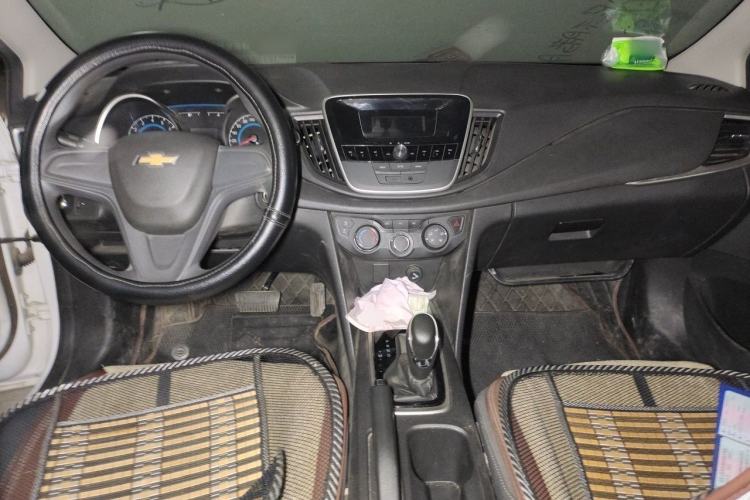 Used Chevrolet Cavalier 2019 320 Automatic Enjoyment with Sunroof Center Console