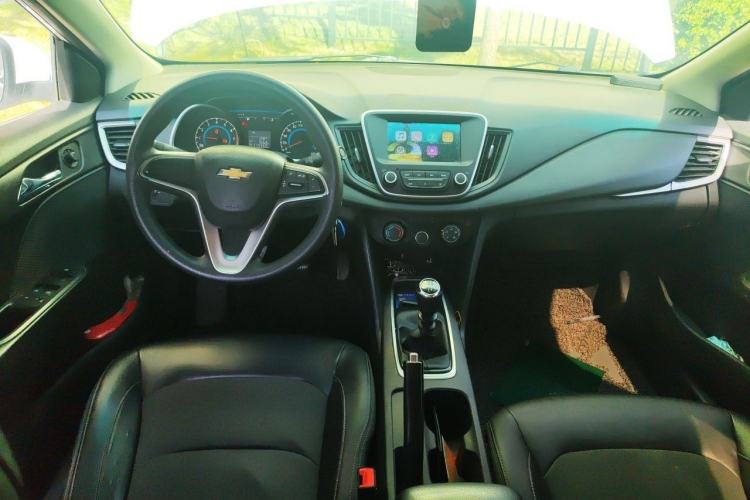Used Chevrolet Cavalier 2019 320 Manual Xinyue Edition Center Console