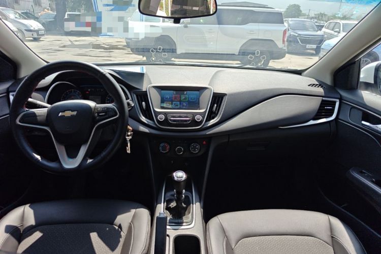 Used Chevrolet Cavalier 2019 320 Manual Xinyue Edition Center Console