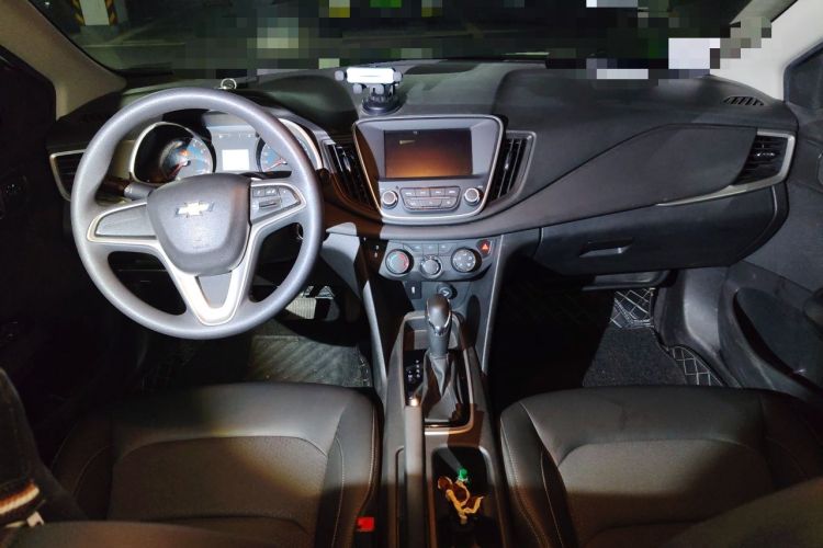 Used Chevrolet Cavalier 2019 320 Automatic Xinyue Edition Center Console