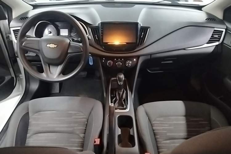 Used Chevrolet Cavalier 2019 320 Automatic Enjoyment with Sunroof Center Console