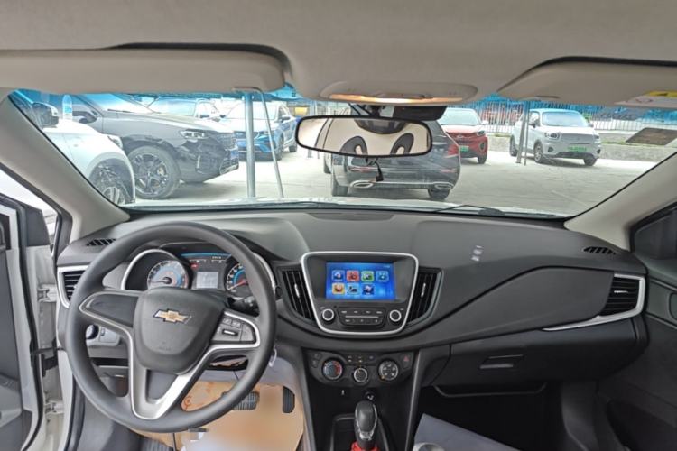 Used Chevrolet Cavalier 2019 320 Automatic Xinyue Edition Center Console