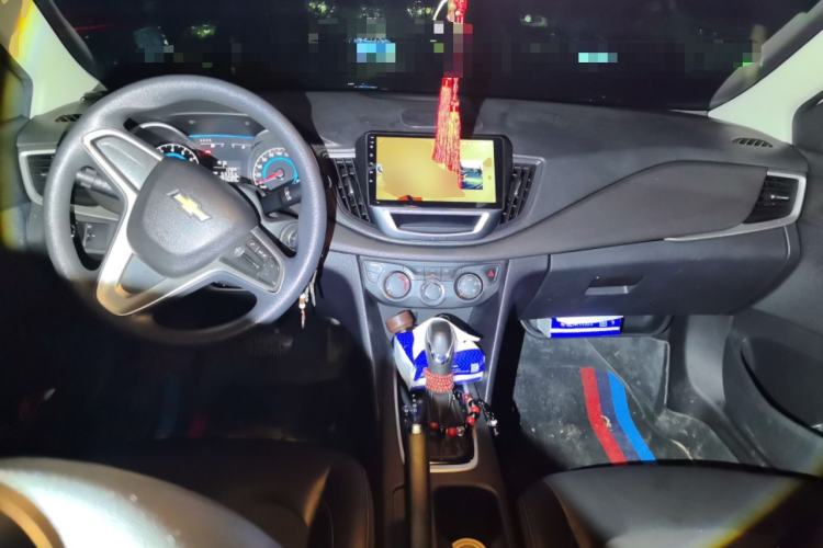 Used Chevrolet Cavalier 2019 320 Automatic Xinyue Edition Center Console