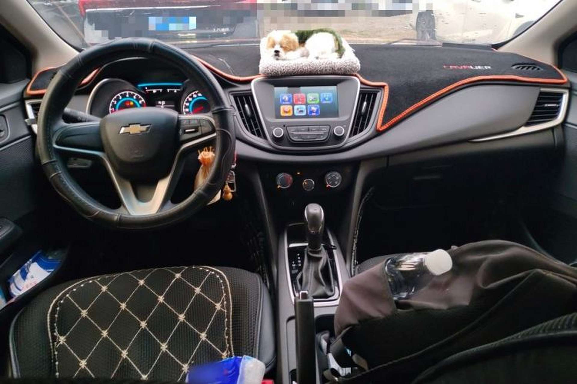Used Chevrolet Cavalier 2019 320 Automatic Xinyue Edition Center Console