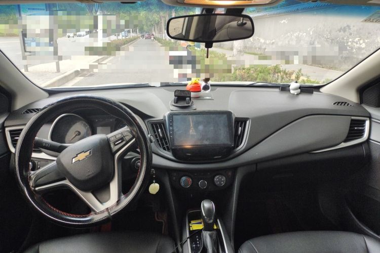 Used Chevrolet Cavalier 2019 320 Automatic Xinyue Edition Center Console