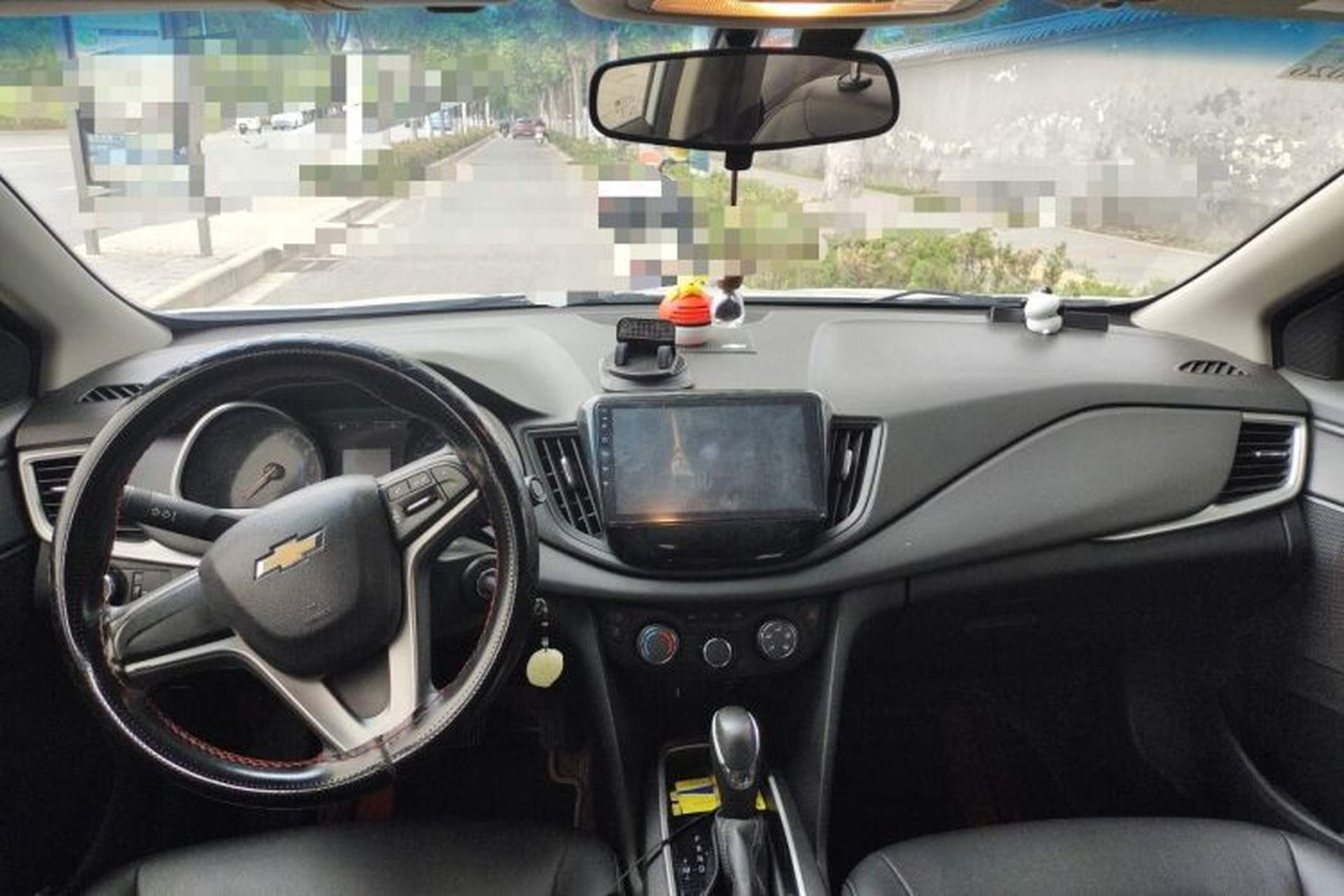Used Chevrolet Cavalier 2019 320 Automatic Xinyue Edition Center Console
