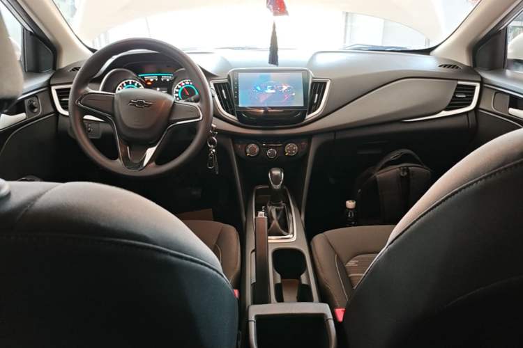 Used Chevrolet Cavalier 2019 320 Automatic Enjoyment with Sunroof Center Console